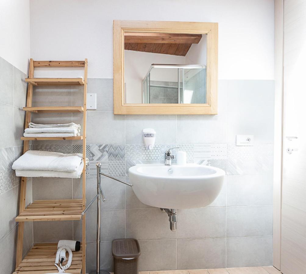 Edomat Bed & Breakfast มอนเซร์ราโต ภายนอก รูปภาพ